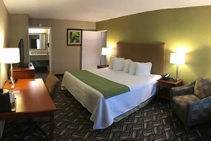Room 17 of 43