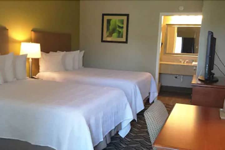 Room 8 of 43